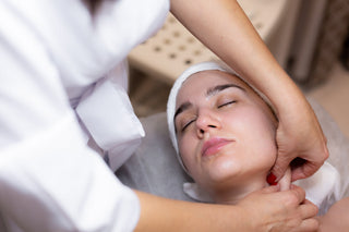 So what is a Japanese Natural Face Lift Massage ?